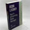 Media Literacy Praeger Publishers Inc Silverblatt, Art