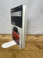 アルファ・ロメオ―守り続けてきた伝統は、美しきスタイルと熱き走り (ワールド・カー・ガイド・DX) ネコ・パブリッシング