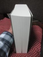 肩をすくめるアトラス