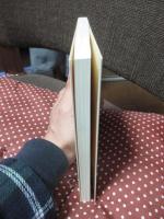 大理石の断崖の上で