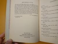 The poetry of living Japan : an anthology with an introduction