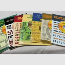 Dover CD-ROM & Book デザイン資料集7冊セット

Japanese Crests / Celtic Designs / Celtic Alphabets / Celtic Frames and Borders / 24 Art Deco Display Fonts / 24 Moderne Display Fonts / 24 Outline Display Fonts