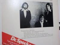 英文　　"WHAT'S  HAPPENING TO ME?"

"WHERE  DIDI  COME  FROM?"