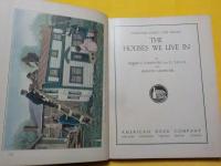 英文　　THE  HOUSES  WE  LIVE  IN