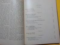 英文　　THE  HOUSES  WE  LIVE  IN