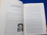 英文　　LITERTURE  UNDER  THE  NUCLEAR  CLOUD