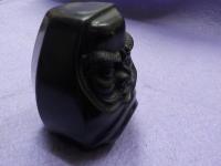 黒御影石　置物　「ダルマ」