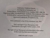 洋書 The Light Jar Scholastic LisaThompson