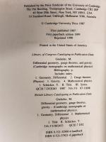 洋書 Differential Geometry, Gauge Theories, and Gravity (Cambridge Monographs on Mathematical Physics)