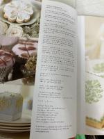 Chic & Unique Wedding Cakes: 30 Modern Designs for Romantic Celebrations David & Charles Clark, Zoe