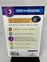 Space: Planets, Moons, Stars, and More! (Step into Reading)