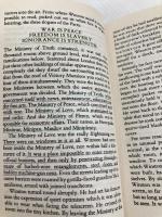 Nineteen Eighty Four (Penguin Essentials, 95) Penguin UK Orwell, George