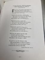 VICTORIAN POSY Pavilion