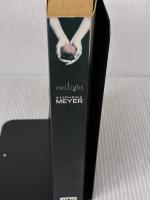 Twilight: Twilight, Book 1 (Twilight Saga) ATOM StephenieMeyer