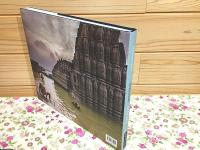 洋書 Banaras  Holy City Christopher Roche