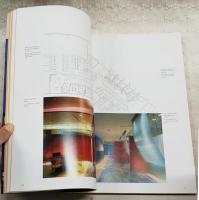 洋書　Carlos Zapata The Restlessneess of Architecture　（英語、仏語）