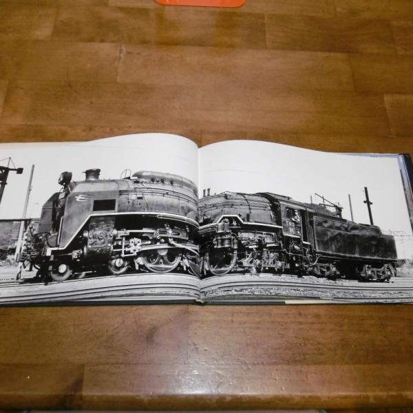 日本の蒸気機関車 (藤田弘基写真集)(藤田弘基著 ; 鈴木圭一郎編