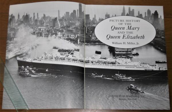 洋書 英語 Picture History Of The Queen Mary And Queen Elizabeth クイーン メアリー号とクイーン エリザベス号 William H Jr Miller ぶっくいん高知 古書部 古本 中古本 古書籍の通販は 日本の古本屋 日本の古本屋