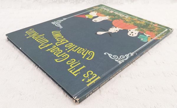 洋書絵本 It's The Great Pumpkin, Charlie Brown (スヌーピーと