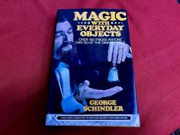 Magic with Everyday Objects Over 150 Tricks Anyone Can Do at the Dinner Table　（洋書　英語　マジック　マニュアル）