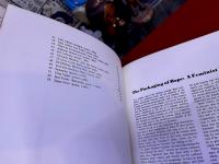 The PIN-UP A Modest History　（洋書　英語　ピンナップの歴史）