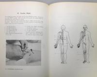 洋書『良導絡 RYODORAKU ACUPUNCTURE : A guide for the application of Ryodoraku therapy』