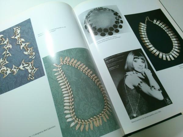 Georg Jensen: A Tradition of Splendid Silver 【英文洋書