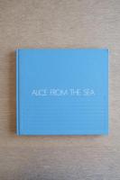 海からきた少女