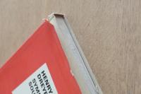 Symbol Sourcebook：An Authoritative Guide to International Graphic Symbols