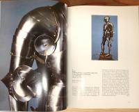 洋書『Roberto Capucci : Roben wie Rüstungen - Mode in Stahl und Seide einst und heute / ロベルト・カプッチ 鎧のようなローブ』