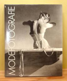 洋書写真集『Modefotografie von 1900 bis Heute』