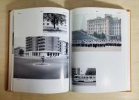 Seung Woo Back: Nobody Reads Pictures