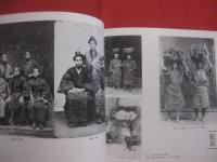 絵はがきにみる  　沖縄   　　 明治 ・ 大正 ・ 昭和  　　  ボーダーインク　  編 　　   琉球新報社　  発行   　　           【沖縄・琉球・歴史・文化・写真集】