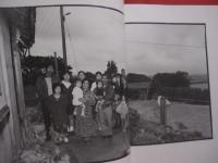 大神島  記憶の家族 　　   沖縄本土復帰満２０年    　　家族の源流に出会う本　　  宮古群島大神島・全２３世帯の２０年  　　  勇崎哲史 　著  　　  平凡社 　発行    　　 署名本    　　　　      【琉球・歴史・文化・写真集】