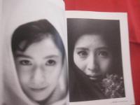 遊写三昧  　　秋山庄太郎の写真美学  　　  企画　・　監修 　東京都写真美術館  　日本写真企画 　発行  　　　　    【写真集・人物・アート写真】