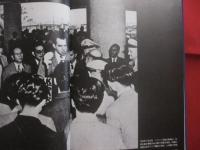 沖縄県祖国復帰闘争史 　   資料編   　 写真集  　  全二巻    　　沖縄県祖国復帰闘争史編纂委員会　  編纂     　　定価  　１５，０００円   　　　　   【沖縄・琉球・歴史・文化・政治】