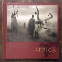 「セバスチャン・サルガド　アフリカ」展図録