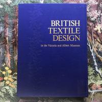 ヴィクトリア＆アルバート美術館　イギリスの染織　第二巻　ロココーヴィクトリア朝（1750-1850）
