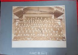 古い集合写真 宮城県立第一中学校第十一回卒業生及職員一同　
