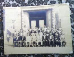 第一徴兵保険株式会社仙台支店前での古い写真　　昭和19年9月19日　