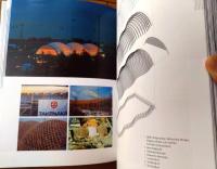 【Ｓhigeru Ｂan 坂茂の建築 材料・耕造・空間へ】ＴОＴО出版（平成３０年）