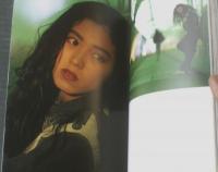 【西村知美写真集 Ｖingtansヴァンタン（武藤義・撮影）/ＡＲＥＮＡ３７℃臨時増刊】音楽専科社（平成３年初版）