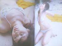 【小野真弓写真集 スマイル（木村晴・撮影）】ワニマガジン社（平成１５年）