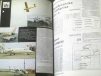 洋書【航空技術（エアロ・テクニカ・ロトニツァ）平成４年８月号】特集「スピットファイアＶ」ポーランド製雑誌（Ａ４サイズ・全４４Ｐ）