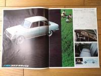 【トヨペット・ニューコロナ乗用車シリーズ（１３５０・１６００S・５ドアＤＸ等） パンフレット】トヨタ自動車/昭和４２年（全１２ページ）