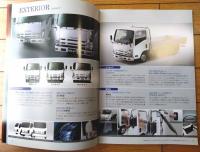 【ＩＳＵＺＵ・ＥＬＦ（２ＷＤ/４ＷＤ ２，０～４，６ton）平ボディ/パンフレット】いすゞ自動車/平成２３年（全８４ページ）