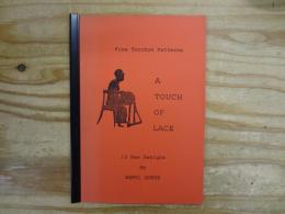 洋書　A TOUCH OF LACE