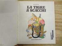 洋書絵本　La tigre a scacchi