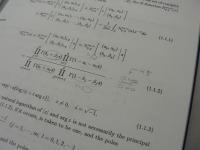 [洋書] H-Transforms : Theory and Applications