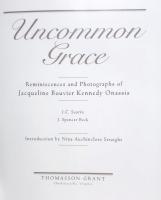 Uncommon Grace  ジャクリーン・ケネディの写真と回想